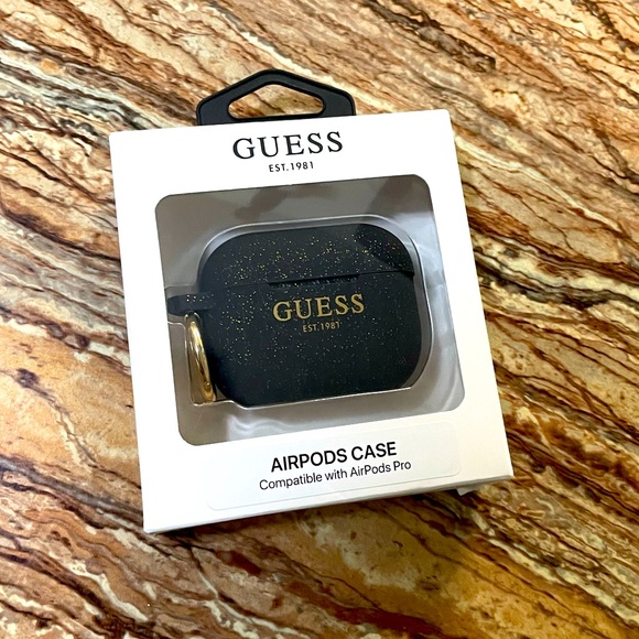 Guess - Picture 3 of 3